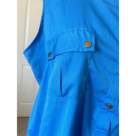 Jennifer and Grace Women's Sleeveless Button Blouse pockets  blue size 1X - Picture 8 of 12